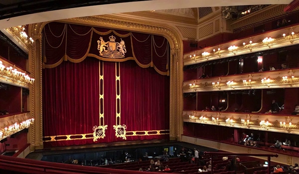 Best sopranos in the world