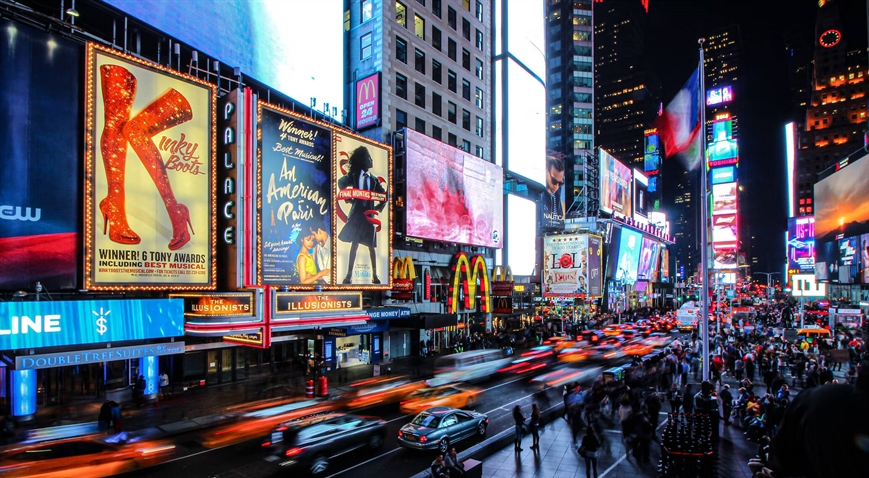 National Theatre to give away thousands of tickets