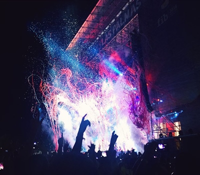 Drake Pauses Performance at Apollo Theater